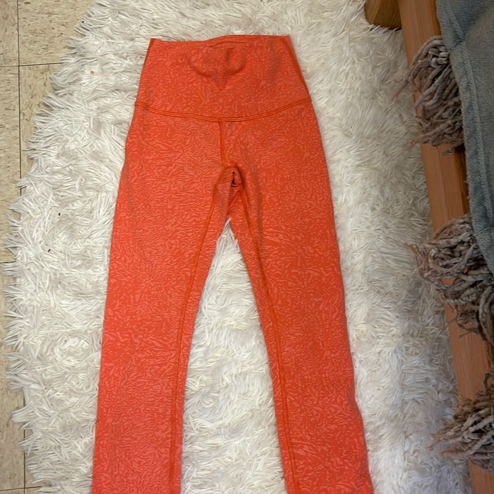 Orange 25inch lulu lemon leggings. NEVER WORN